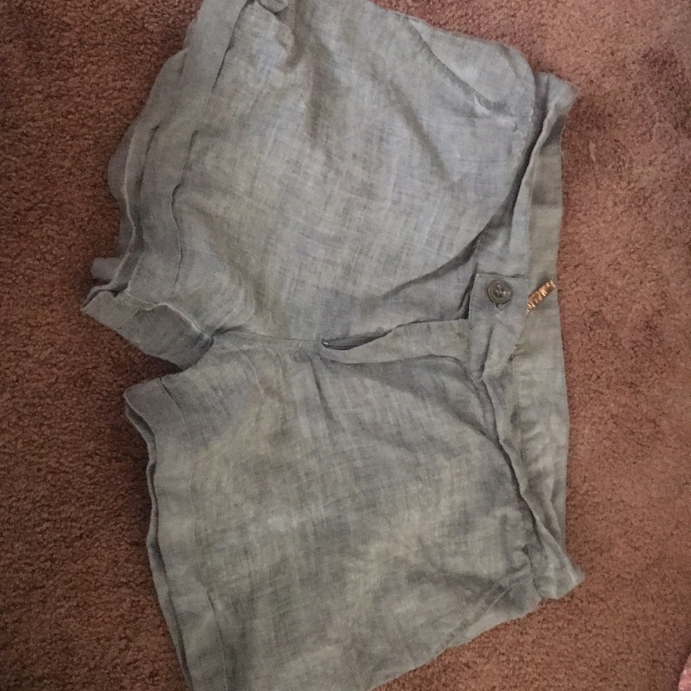 Grey shorts